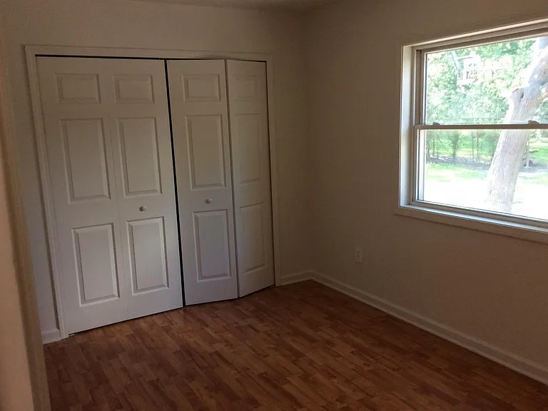 128 Wellington St — Photo 7
