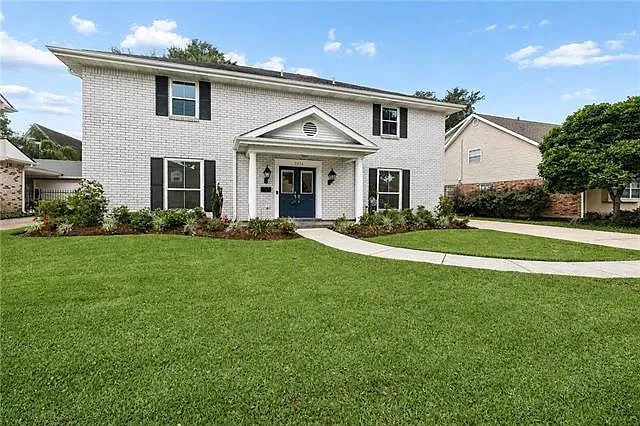 4 bed, 2.5 bath, 3396 sqft, $3,500 — Photo 1