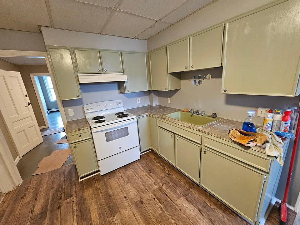 Kitchen 1