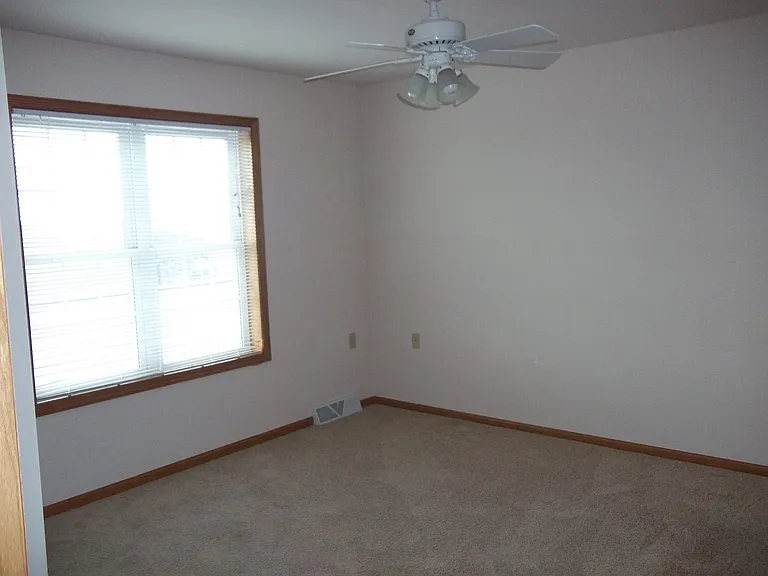 1203-1243 Prospect Cmns — Photo 21