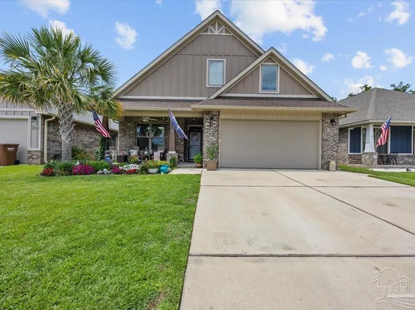 3920 Shady Grove Dr, Pace, FL 32571