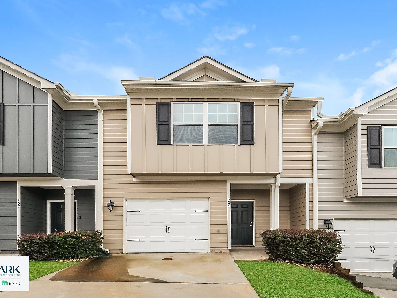 3 bed, 2.5 bath, 1423 sqft, $1,729 — Photo 2
