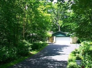 339 Glenview Ln, Grafton, WI 53024