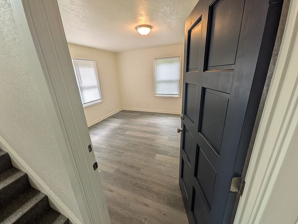 1st image of 1733 SW Central Park Ave #1