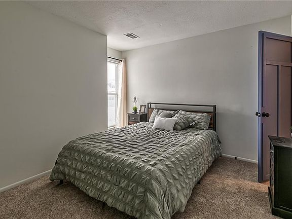 5th image of 8106 Monrovia St