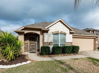 903 Paradise Rd, Baytown, TX 77521