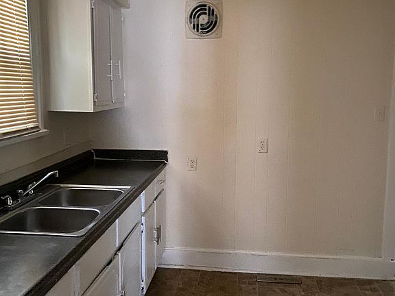 2nd image of 3110 Groveland Ave