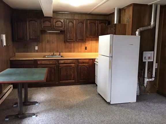 5th image of 446 W Pitt St