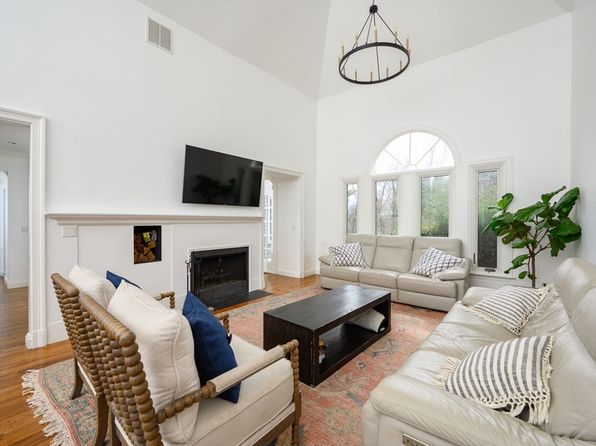 263 Adams St, Milton, MA 02186
