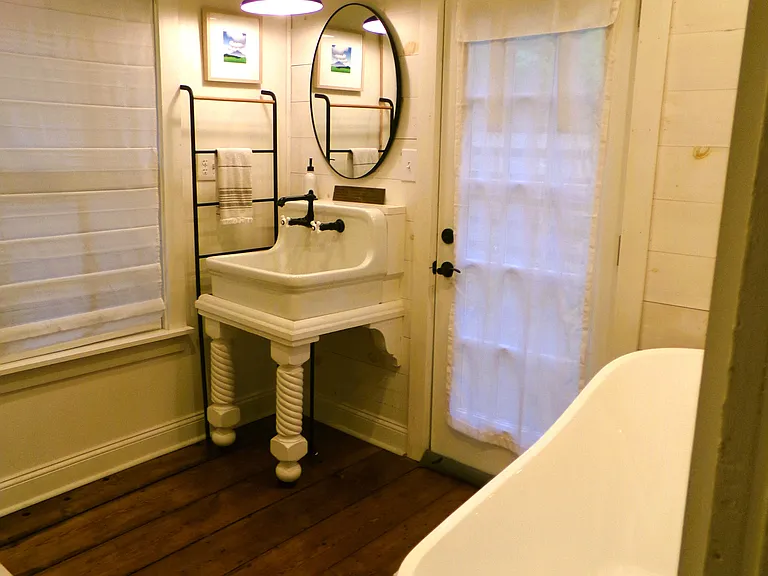 2422 Salt Point Tpke — Photo 16