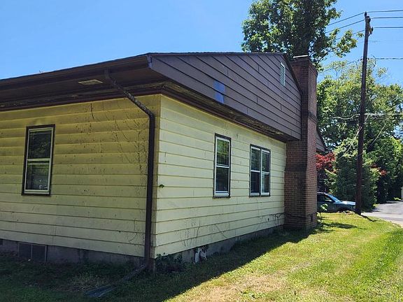 3rd image of 13 Sycamore Ave