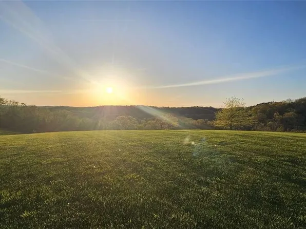 469 Dutchman Run Rd, New Kensington, PA 15068