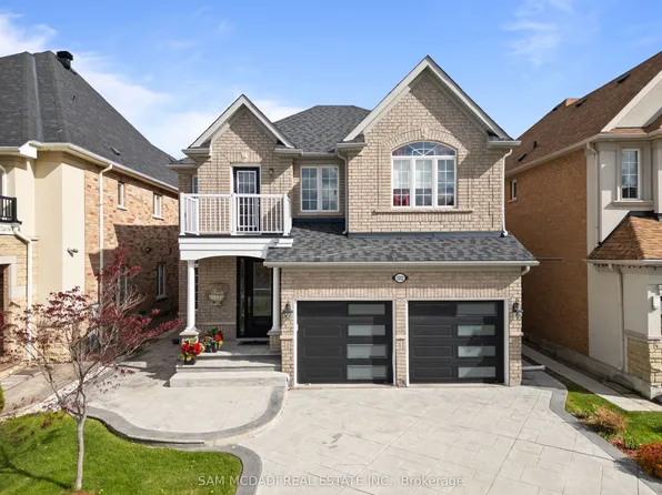 3352 Erin Centre Blvd, Mississauga, ON L5M 8C3