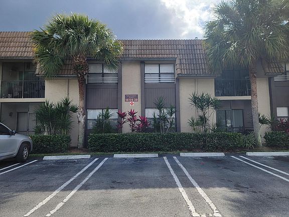 2nd image of 10728 Royal Palm 3-3 Boulevard #10728
