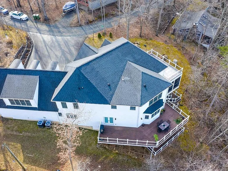 8100 Longtree Rd — Photo 3
