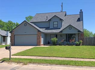 14215 S Poplar Pl, Glenpool, OK 74033