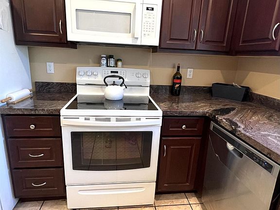 3rd image of 17229 N 29th Dr