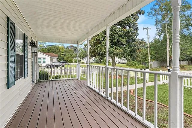 4 bed, 2.0 bath, 1800 sqft, $1,800 — Photo 3