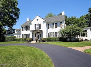 3901 Chamberlain Ln, Louisville, KY
