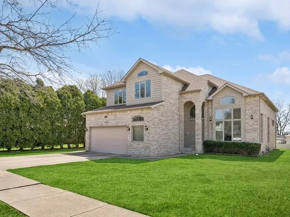 3119 Old Glenview Rd, Wilmette, IL 60091