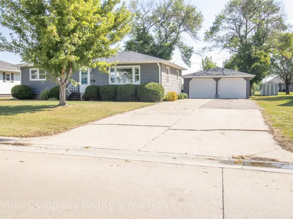 1610 21st Ave, Rock Valley, IA 51247