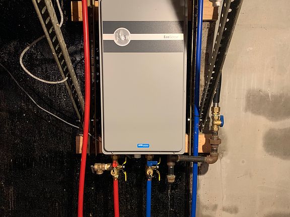 Tankless water heater 