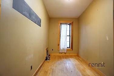 Rented by Rennit Inc.