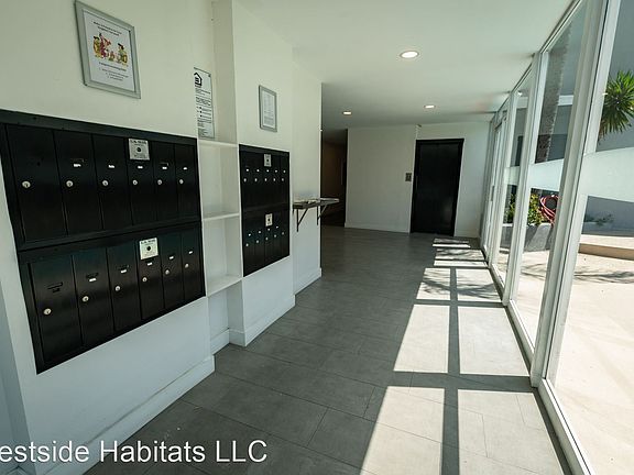 3rd image of 170 N Crescent Dr APT 206