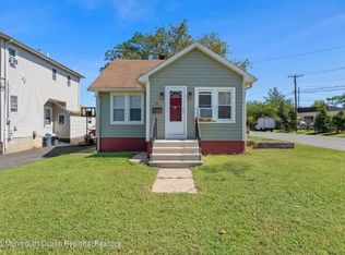 51 Perry St, Keyport, NJ 07735