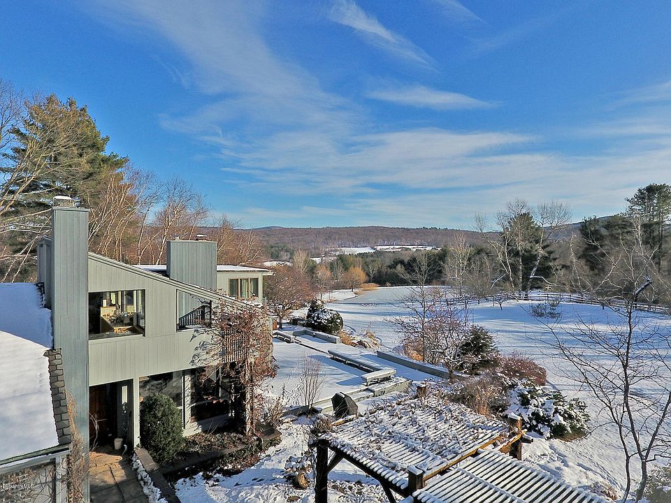 2nd image of 12 Red Rock Rd