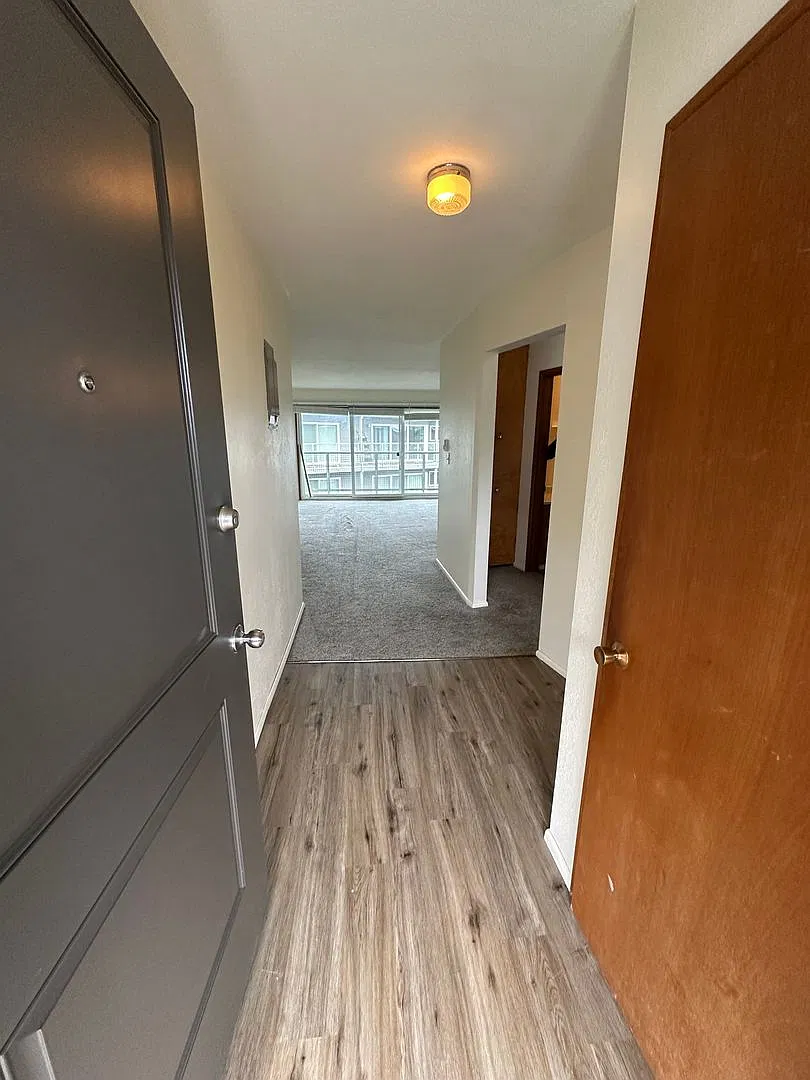 Citadel Apartments — Photo 3