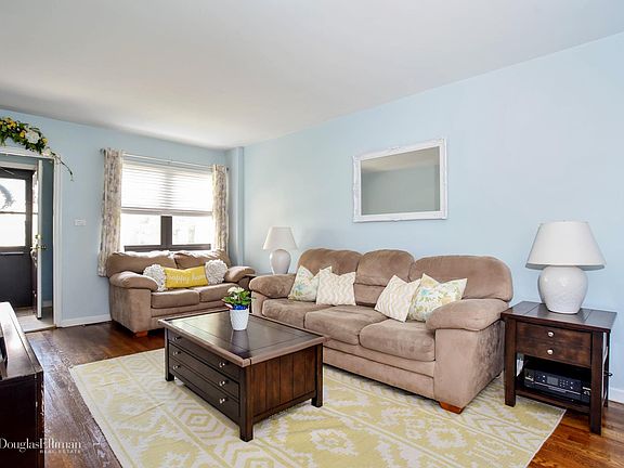 2nd image of 266 Cherry Valley Ave APT A1