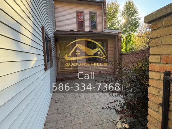 1010 Willow Grove Ct, Rochester, MI 48307