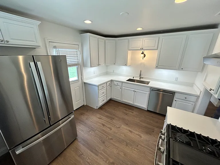 4745 Merrill Ave — Photo 5