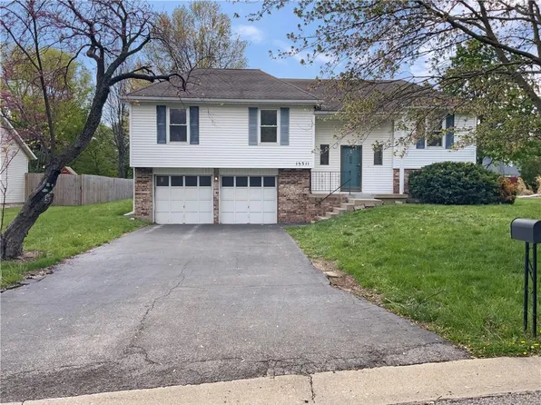15311 W 91st Pl, Lenexa, KS 66219