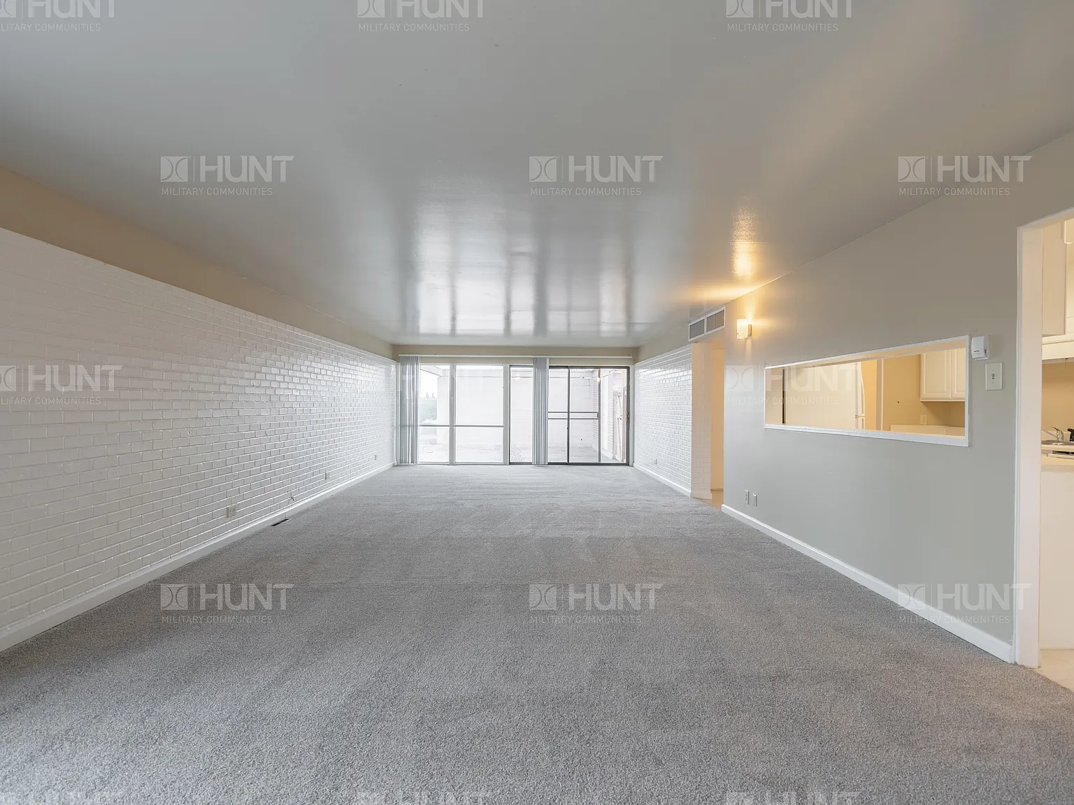 3 bed, 1250 sqft, $1,600 — Photo 2