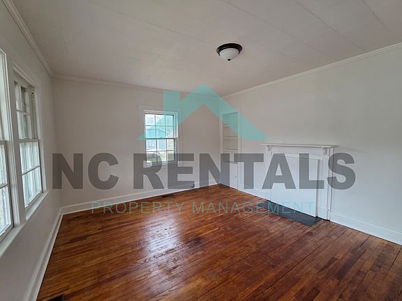 3rd image of 1318 Front St
