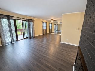 3710 W 215th St #303, Matteson, IL 60443