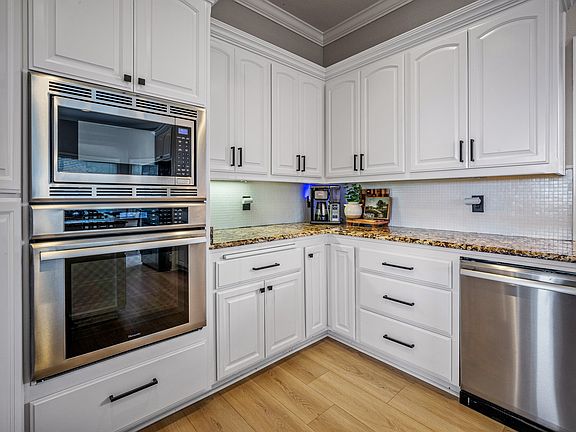4th image of 3180 Warren Ln