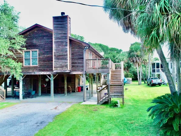 1105 Nancy St, Edisto Island, SC 29438