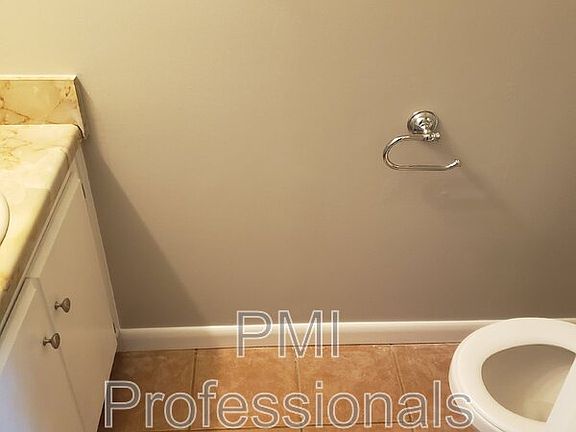 5th image of 736 E Northfield Blvd APT 7