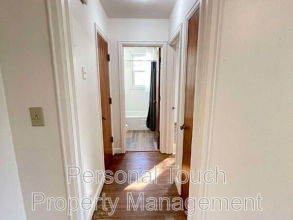 4th image of 517 12th Ave N #5