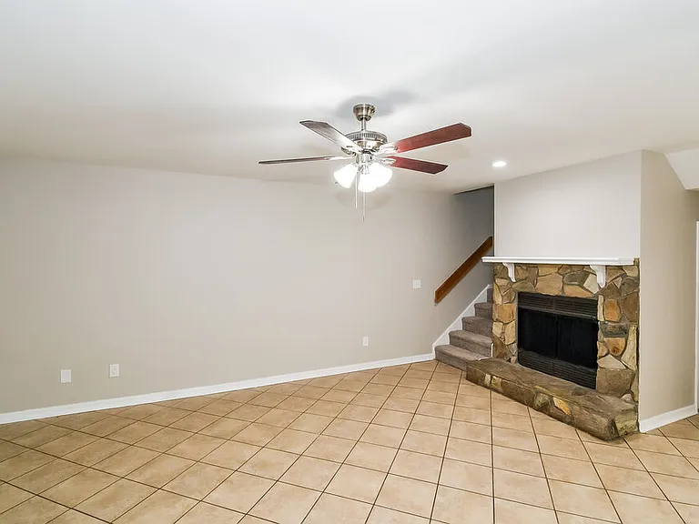 8389 Argyle Corners Ct — Photo 7