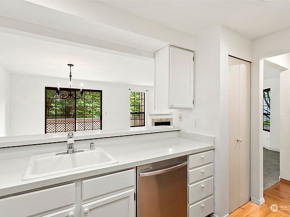 4th image of 13840 NE 87th Street