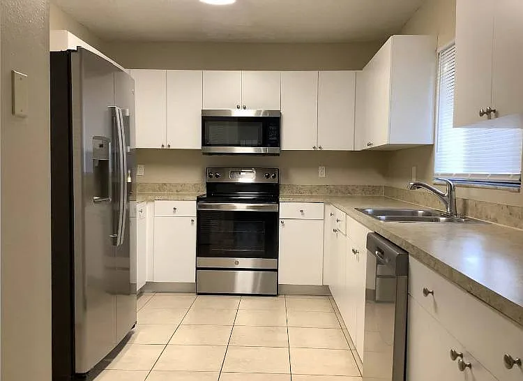 1429 Shell Flower Dr — Photo 6