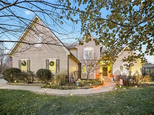 15206 W 164th Ter, Olathe, KS 66062