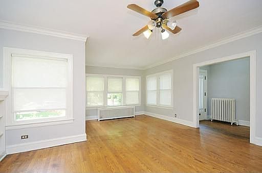 2nd image of 2227 Lincolnwood Dr