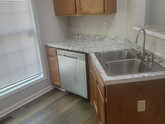 5th image of 1617 Curthay Ct