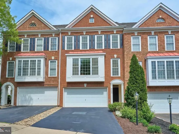 6175 Toledo Pl, Haymarket, VA 20169