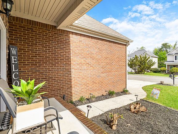 4th image of 7127 Blossom Cir